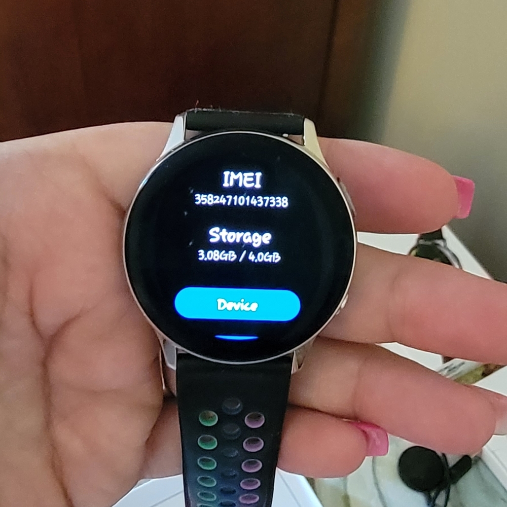 Samsung Smart Watch - Picture 11 of 11
